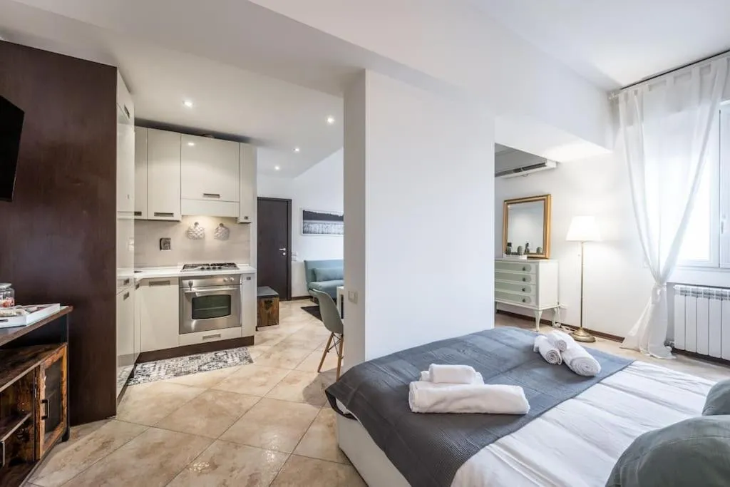 Image 3 of Sotto le Due Torri 5* (Casa Milonga)