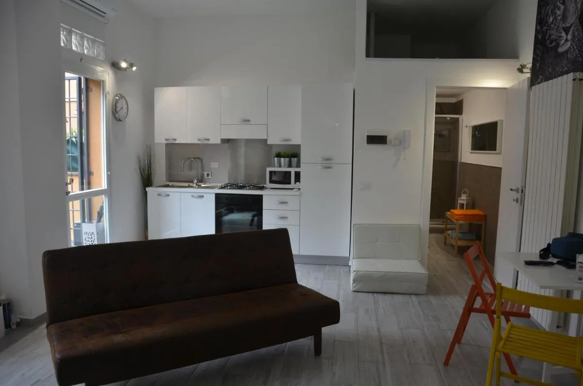 Image 3 of Stayinbologna