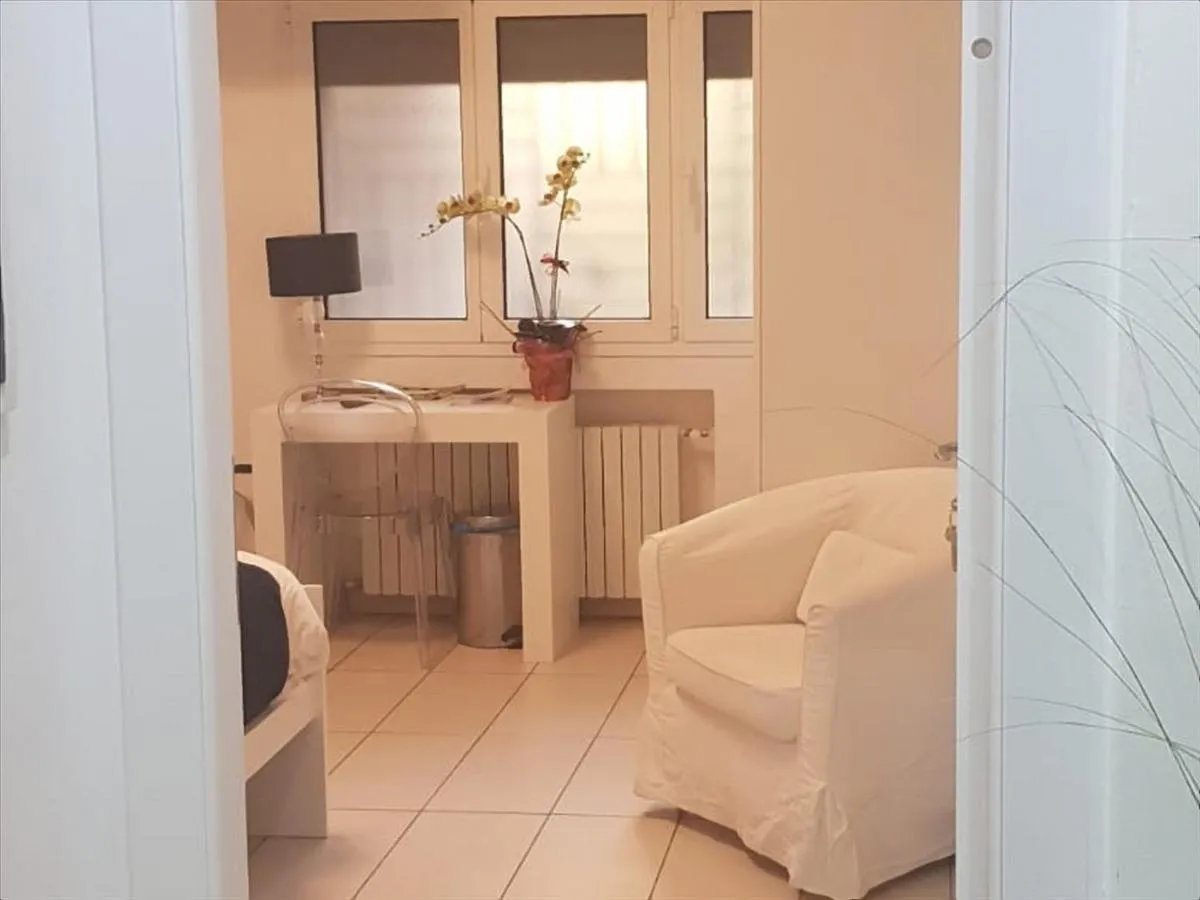Image 4 of Tamb&B2