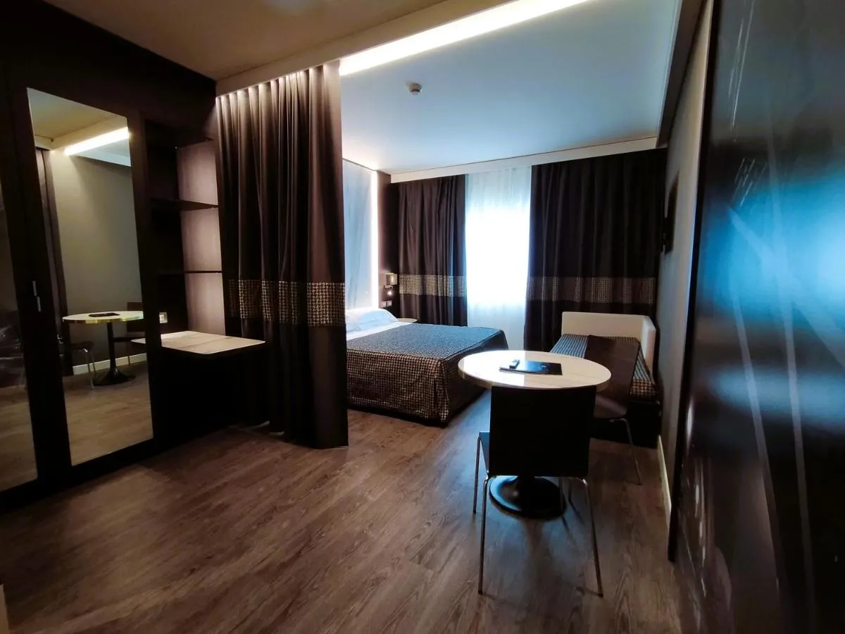 Image 5 of The Sydney Hotel