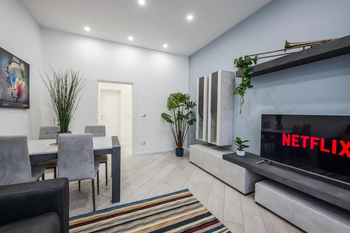 Image 5 of Train Station Deluxe 3 Bath