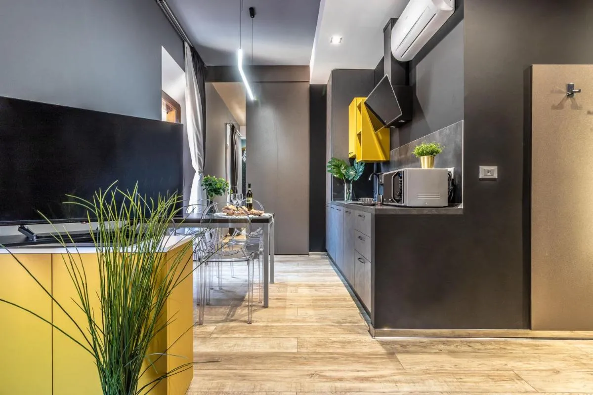 Image 6 of Ugo Bassi Apartments