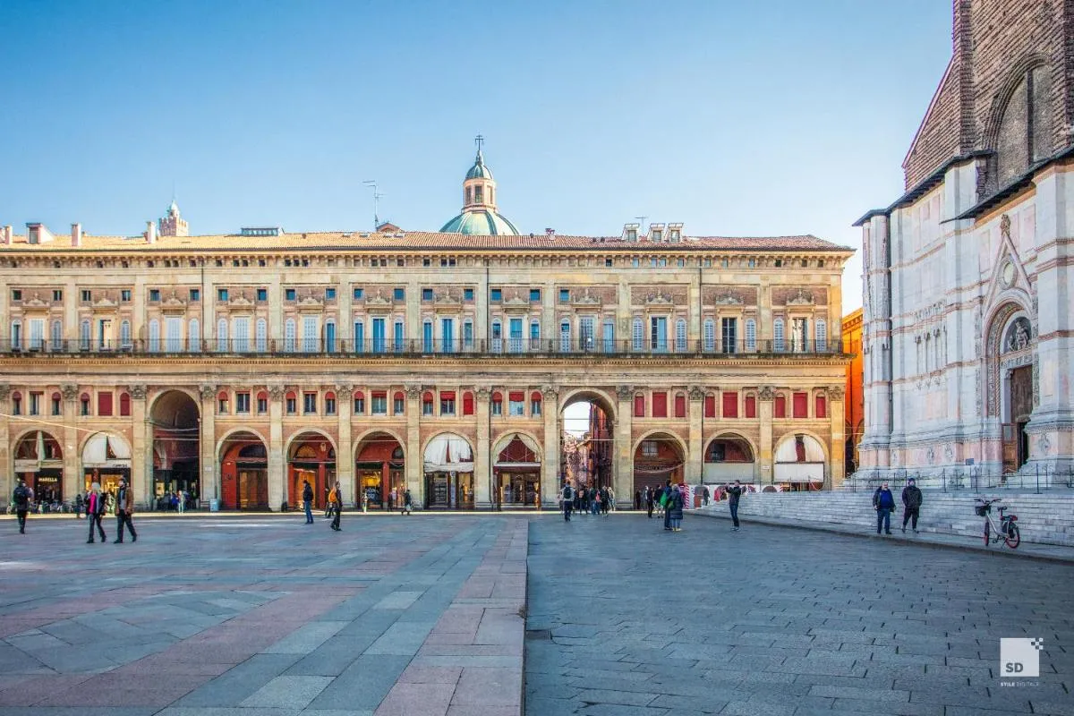 Image 5 of Urbanicooh Guidozagni – Piazza Maggiore View