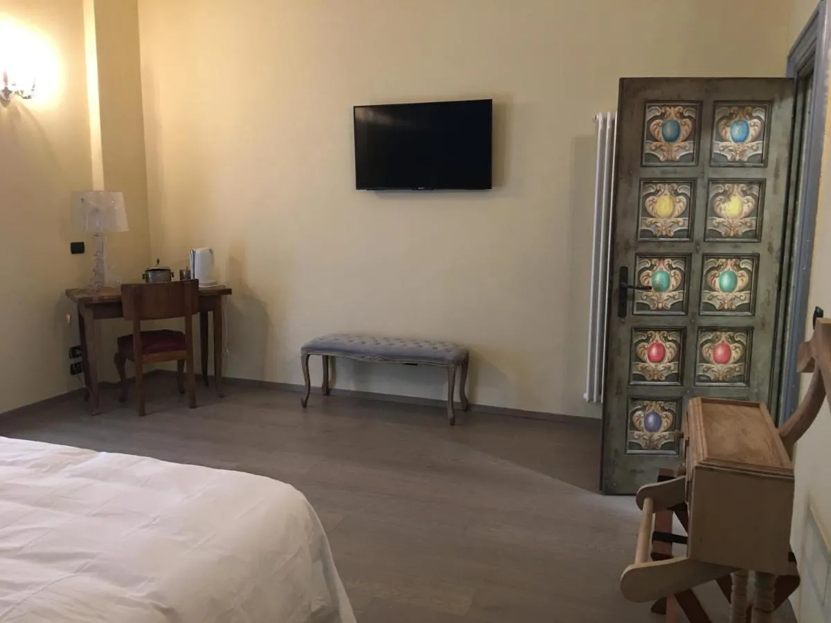 Image 4 of Visione Strada Maggiore 62
