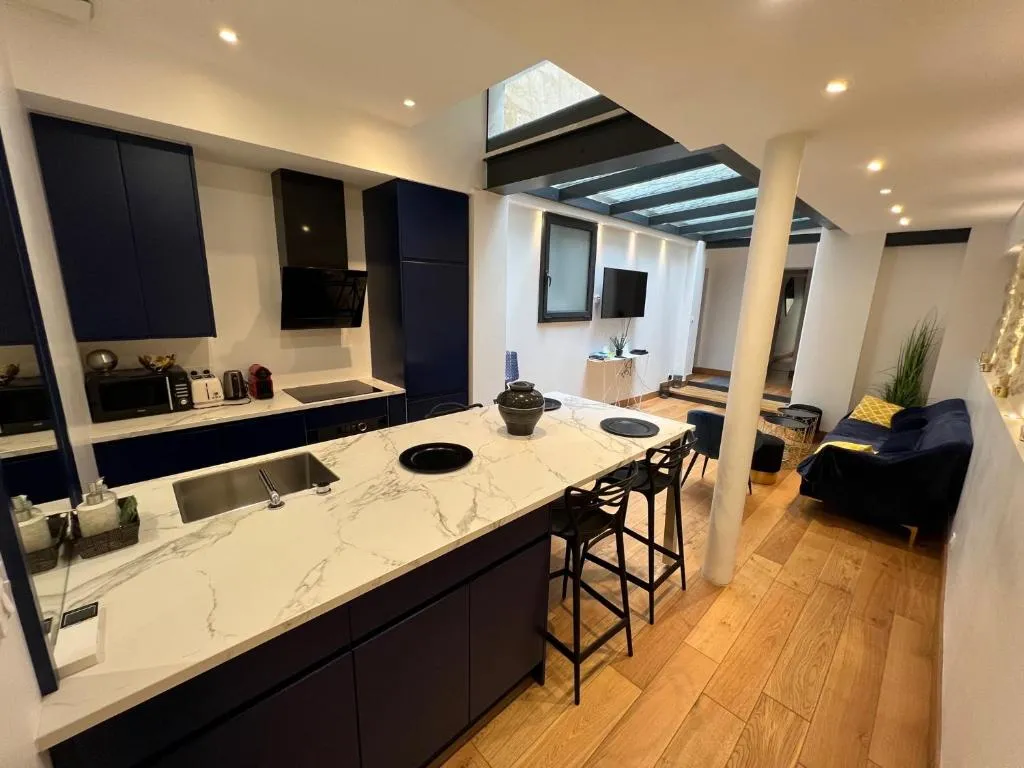 Image of Appartement 2 chambres climatisé triangle d’or