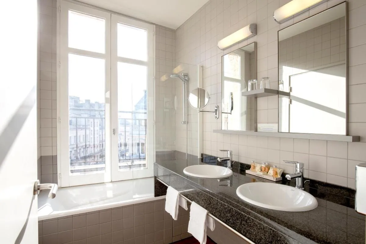 Image 2 of Hôtel de Normandie