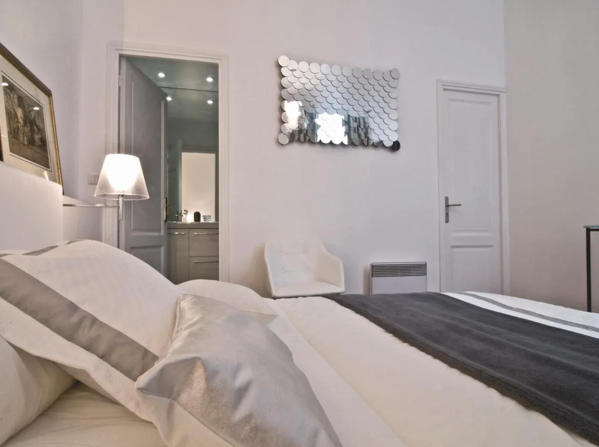 Image 5 of Le Boudoir 137