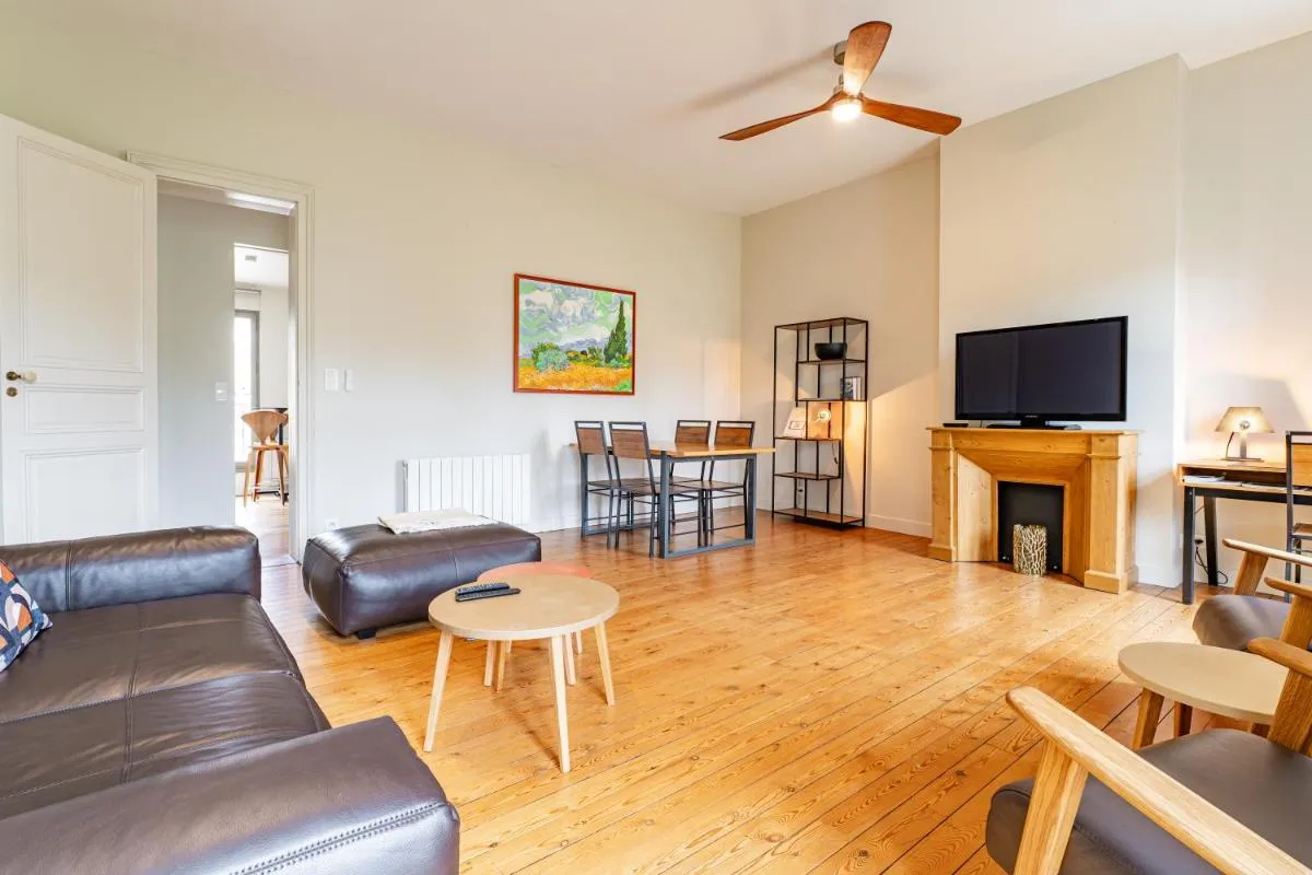Image 4 of Magnifique et lumineux T3 de charme aux Quinconces idéal pour 4 personnes
