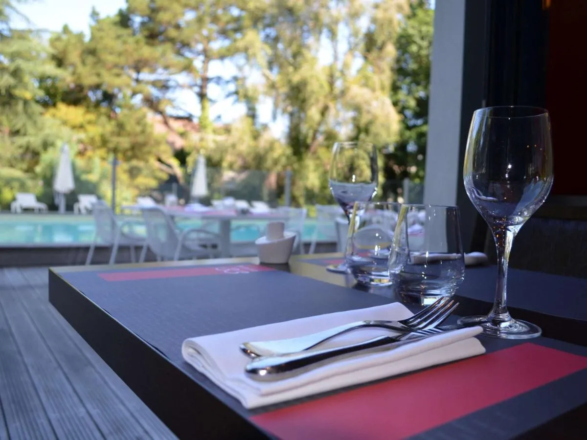 Image 2 of Mercure Bordeaux Lac