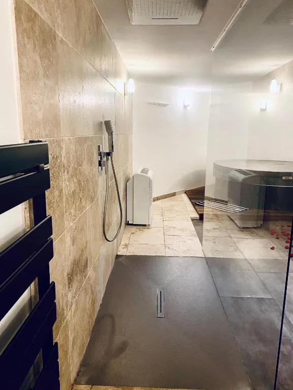 Image 5 of Mieuxqualhotel jacuzzi privatif Le rond