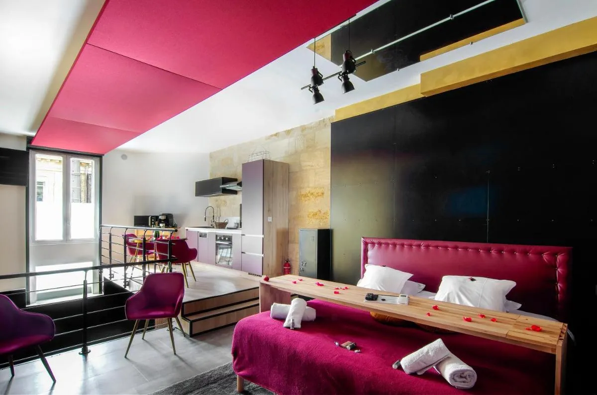 Image 2 of Mieuxqualhotel jacuzzi privatif Love room
