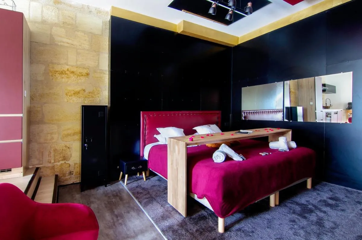 Image 4 of Mieuxqualhotel jacuzzi privatif Love room