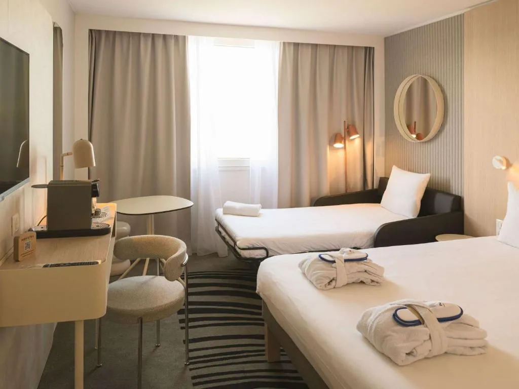 Image 6 of Novotel Bordeaux Lac