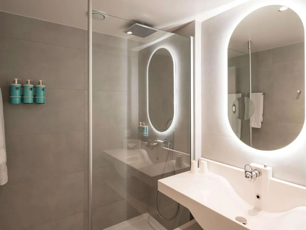 Image 5 of Novotel Bordeaux Lac