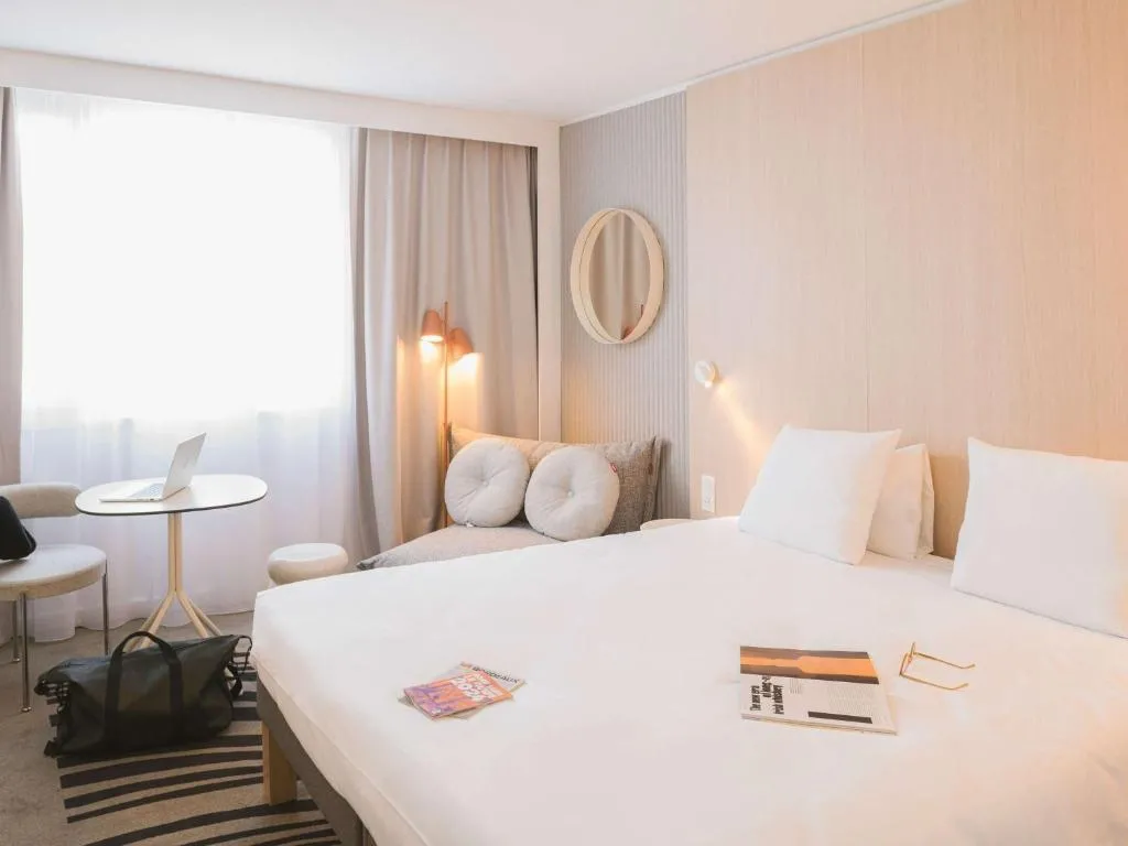 Image 4 of Novotel Bordeaux Lac