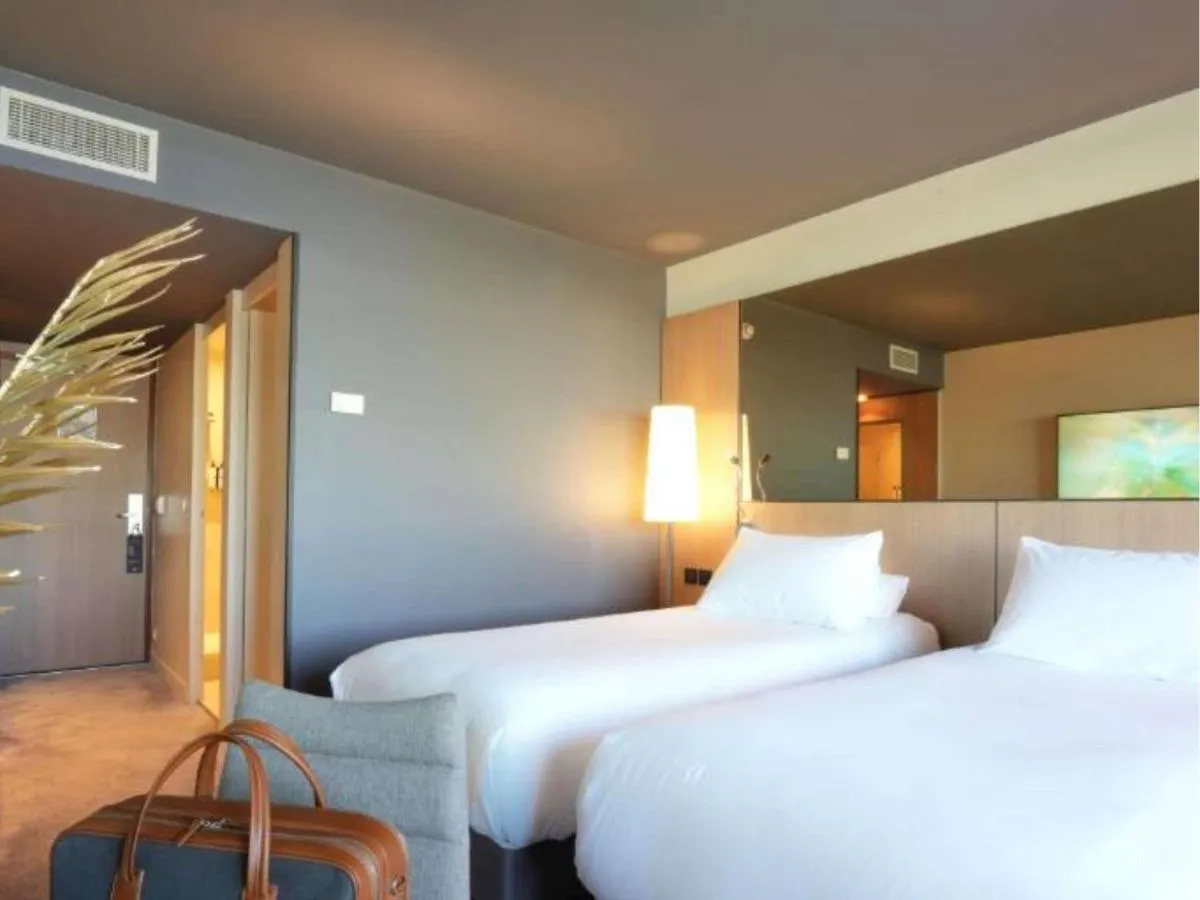 Image 3 of Pullman Bordeaux Lac