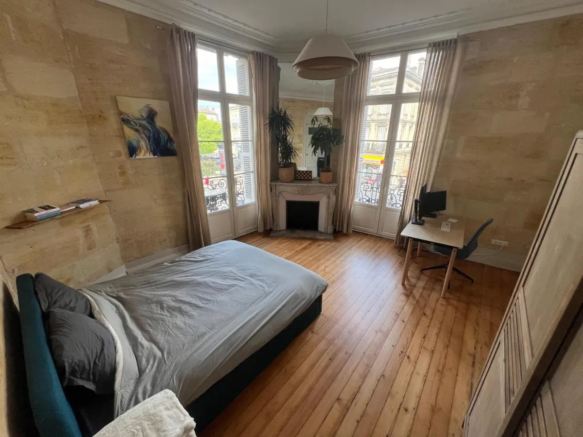 Image 4 of 2 parental suites in Bordeaux Chartrons