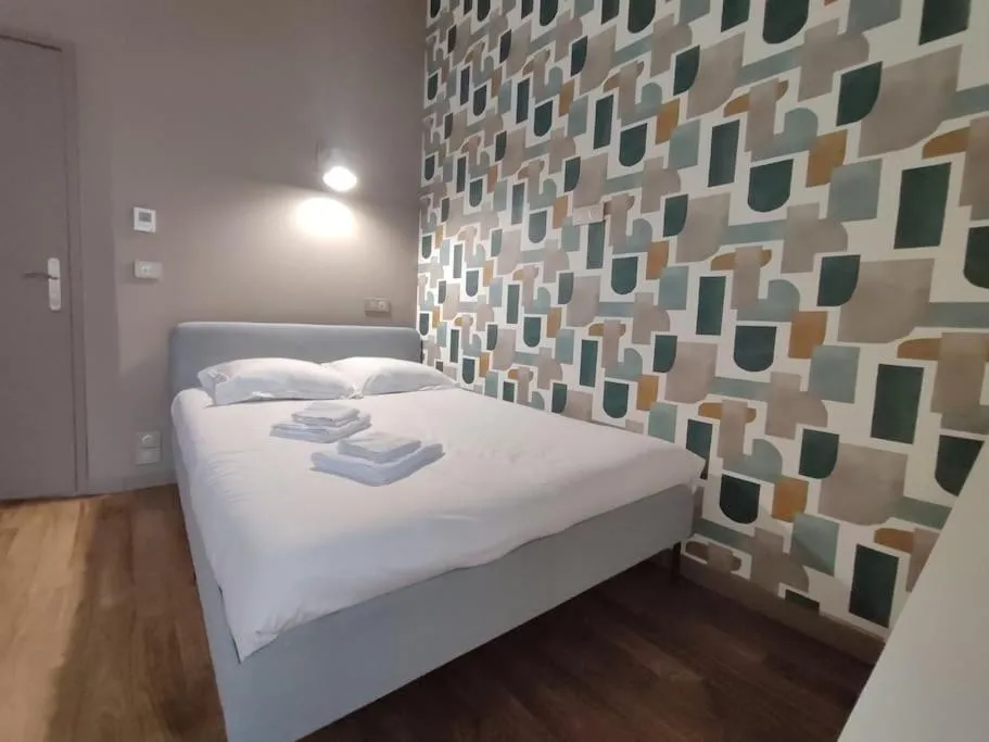 Image 1 of Appartement 1er étage sur cour aux Chartrons