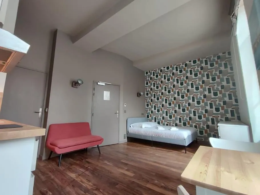 Image 5 of Appartement 1er étage sur cour aux Chartrons