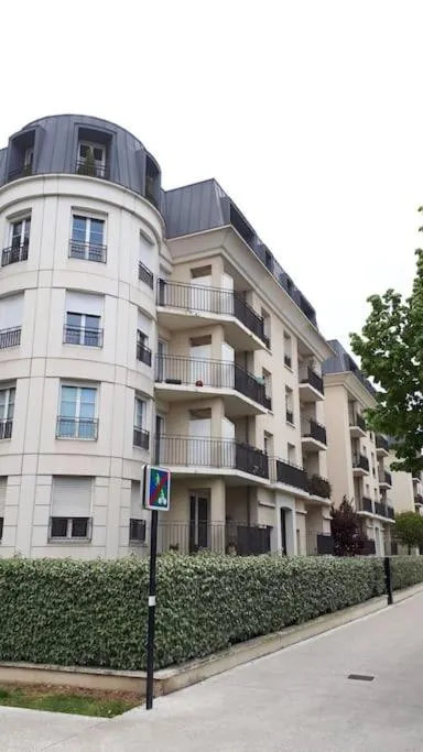 Image 4 of Appartement 65m2/2piéces/centre/parking privé