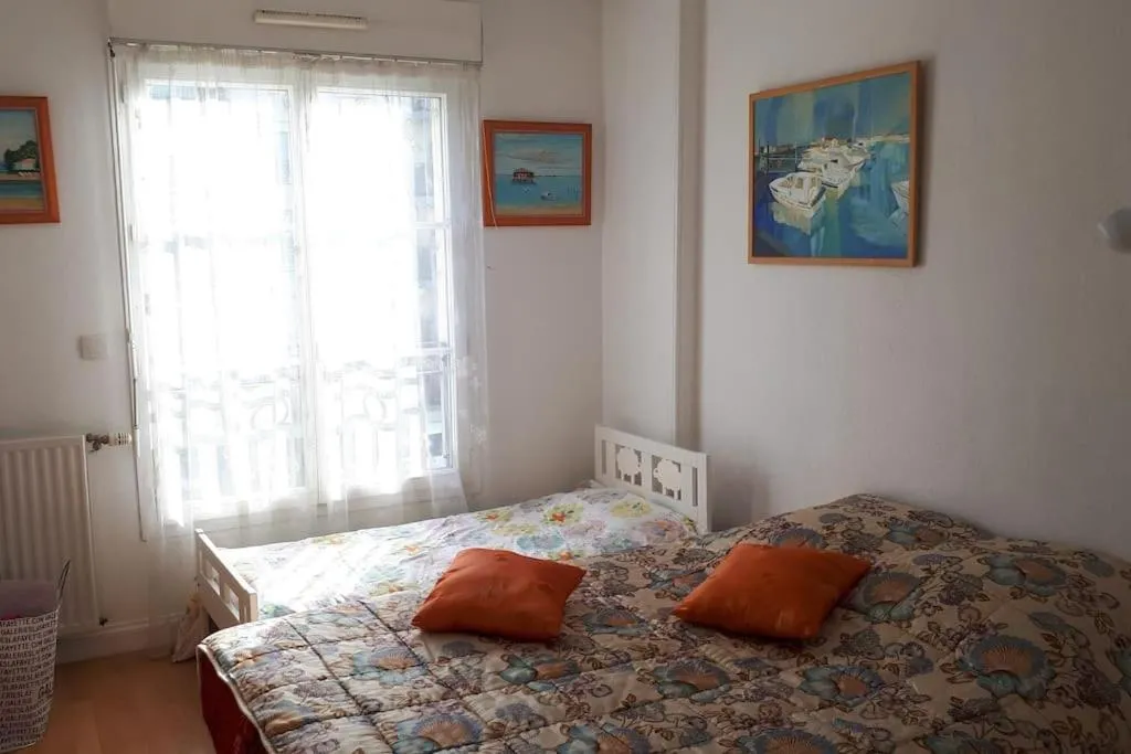 Image 2 of Appartement 65m2/2piéces/centre/parking privé