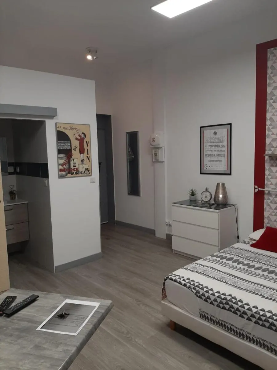 Image 6 of Appartement T1 Hyper Centre place de la Victoire