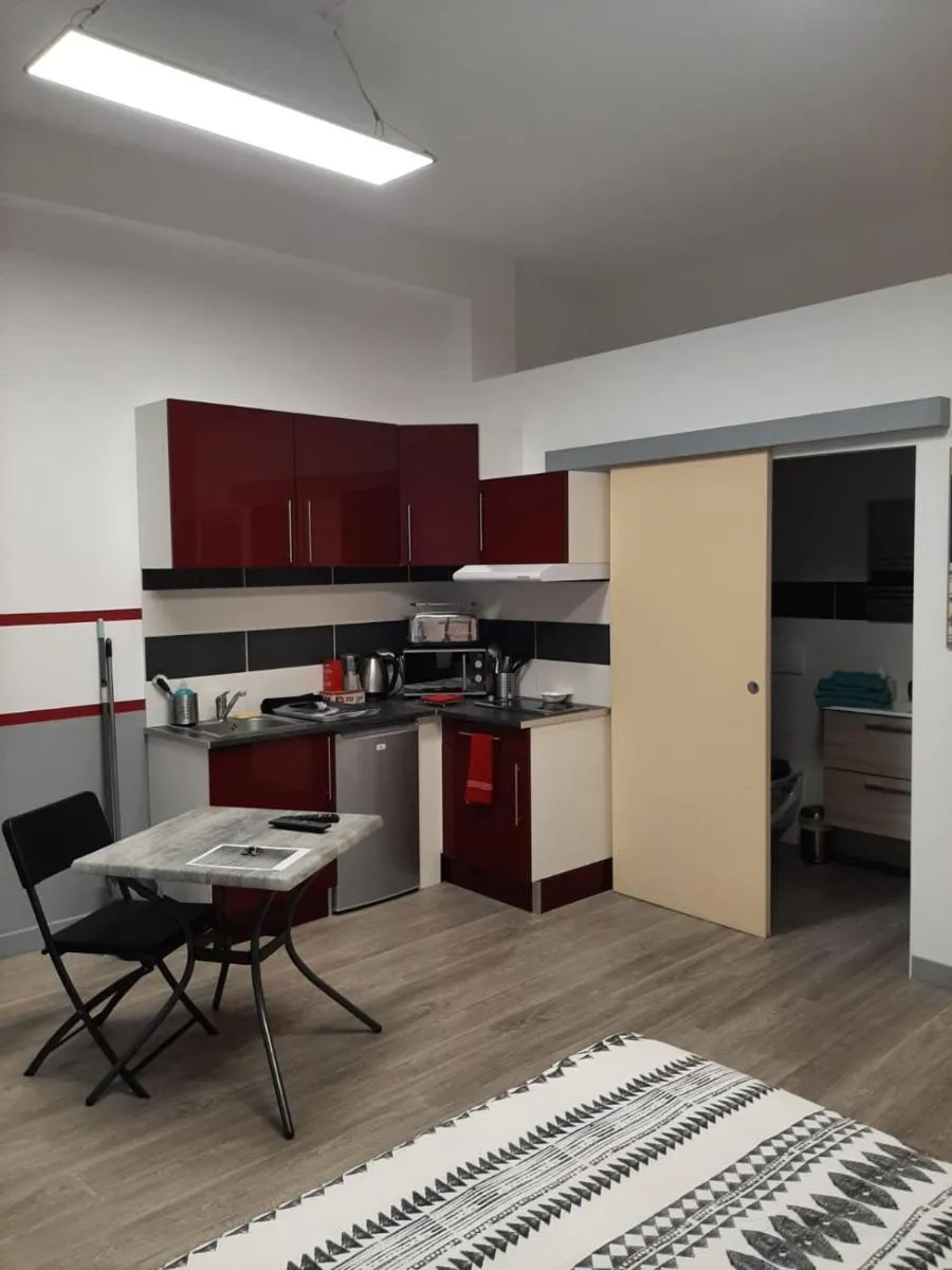 Image 3 of Appartement T1 Hyper Centre place de la Victoire
