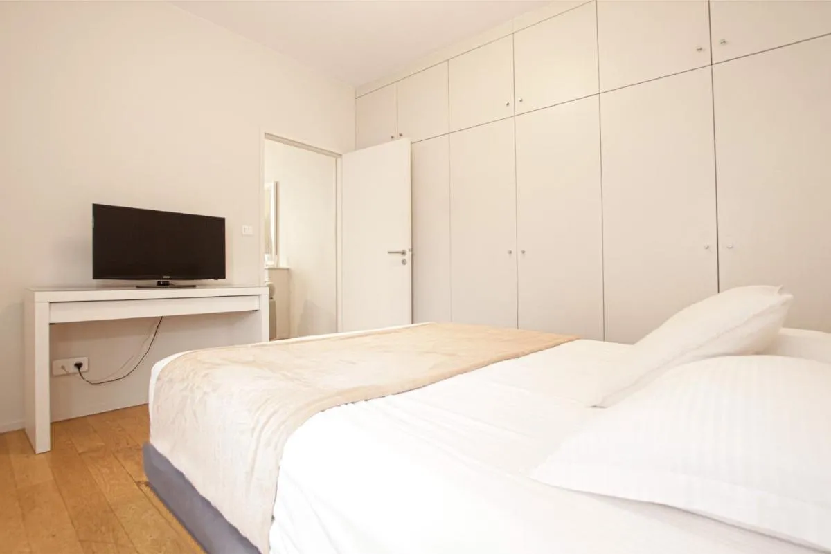 Image 4 of Appartement T2 de Luxe face au Jardin Public