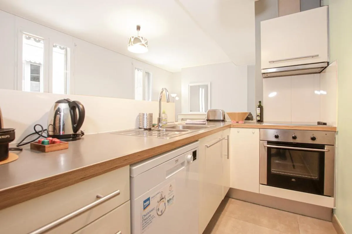 Image 6 of Appartement T2 de Luxe face au Jardin Public