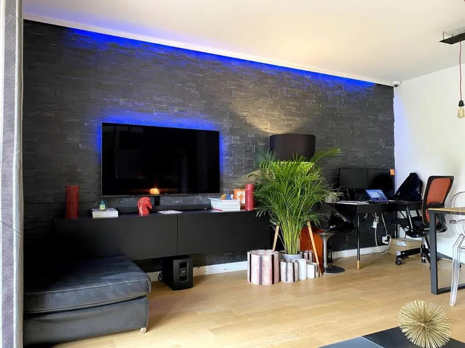 Image 2 of Appartement avec Jacuzzi – Climatisation – Parking