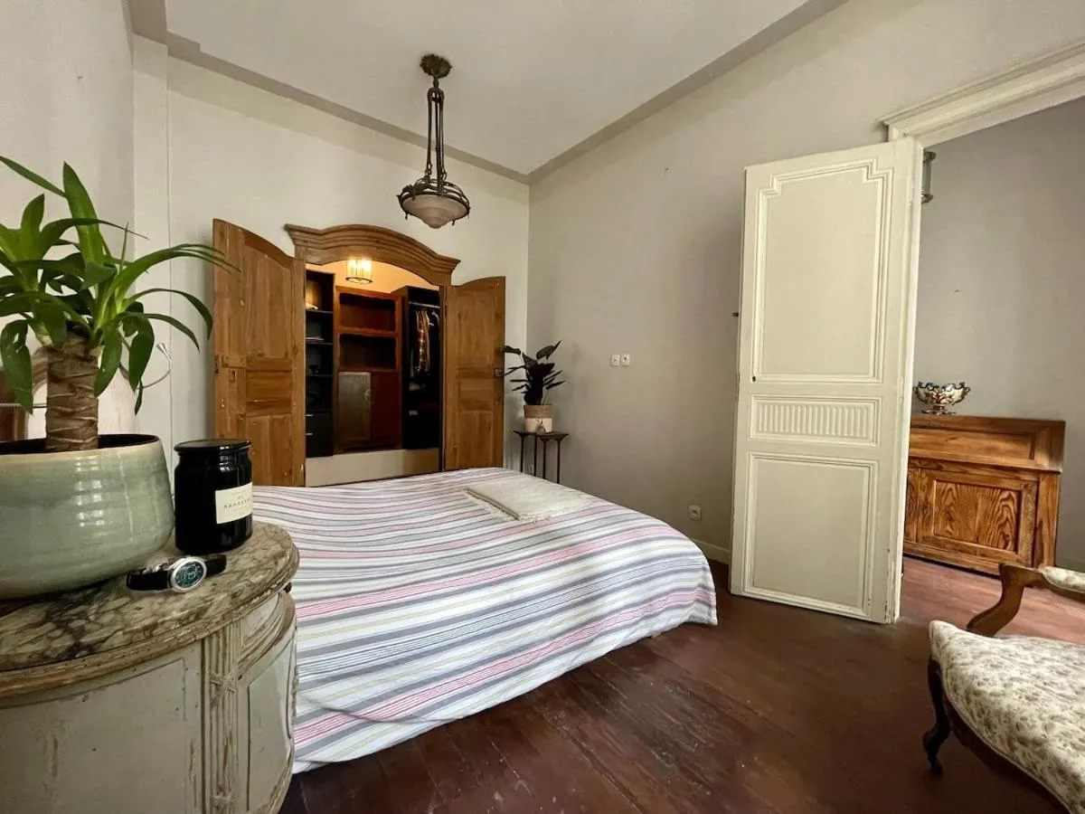 Image 4 of Appartement bourgeois de 100m carré au cœur de Bordeaux