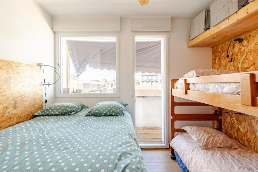 Image 5 of Appartement calme et lumineux au Marché des Capucins avec balcons et garage