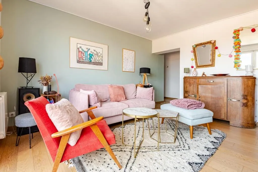Image of Appartement calme et lumineux au Marché des Capucins avec balcons et garage