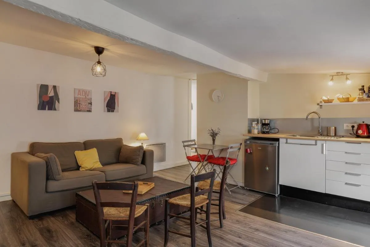 Image 5 of Appartement proche Jardin Public