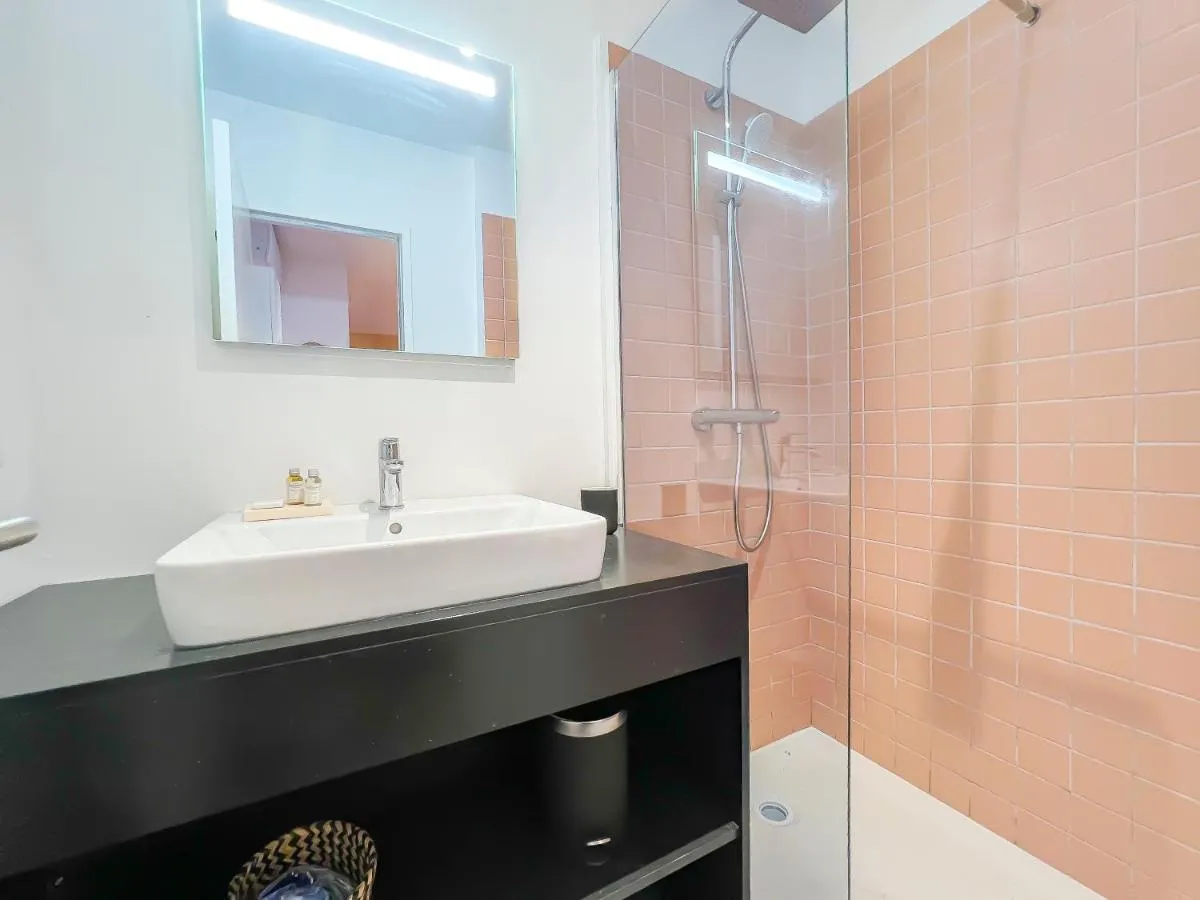 Image 5 of Appartements Climatises en Hyper Centre