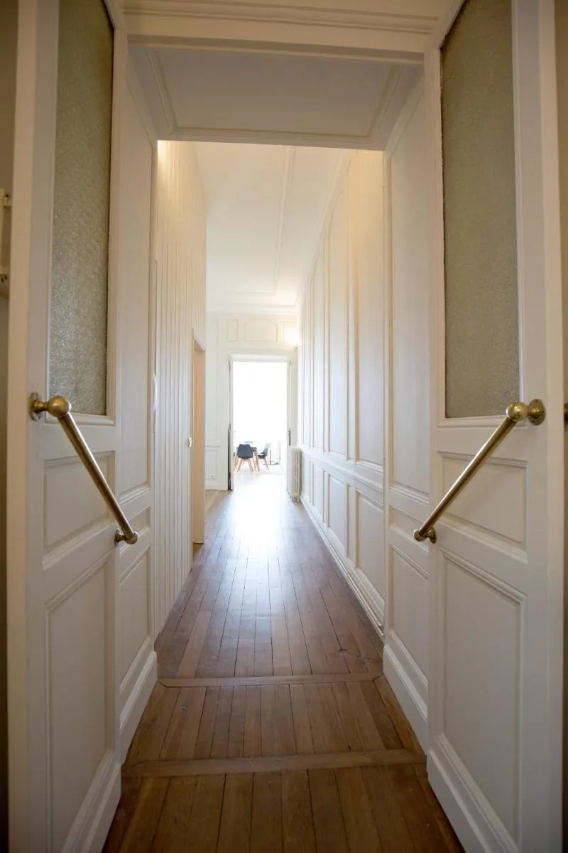 Image 6 of Appartement sur les quais de Bordeaux