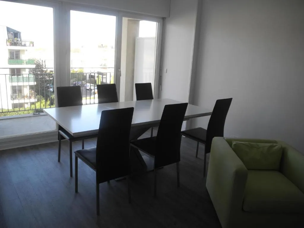 Image of Apt Standing Bordeaux Chartrons