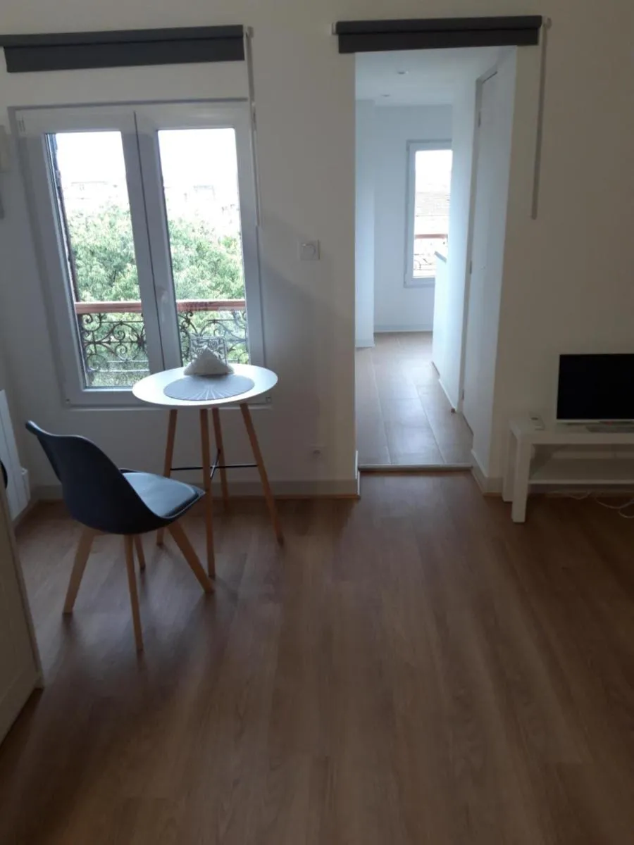 Image 1 of Aquitain Home chambre studio appartement Gare Saint Jean