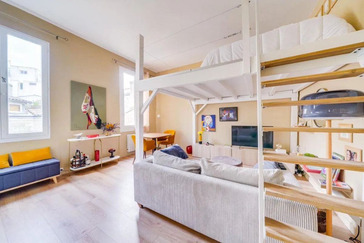 Image 1 of Beautiful apartment Bordeaux Triangle d’Or