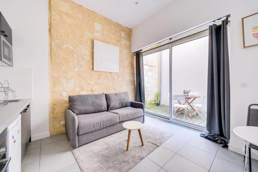 Image of Beautiful apartment Bordeaux with private terrace