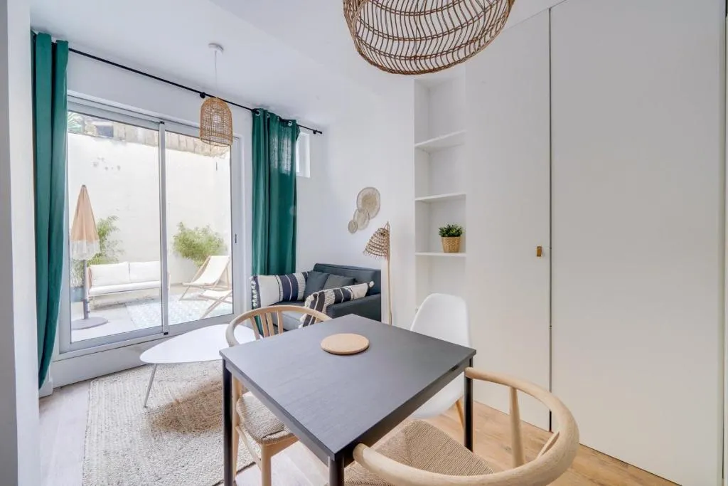 Image of Beautiful apartment in Chartrons with terrace