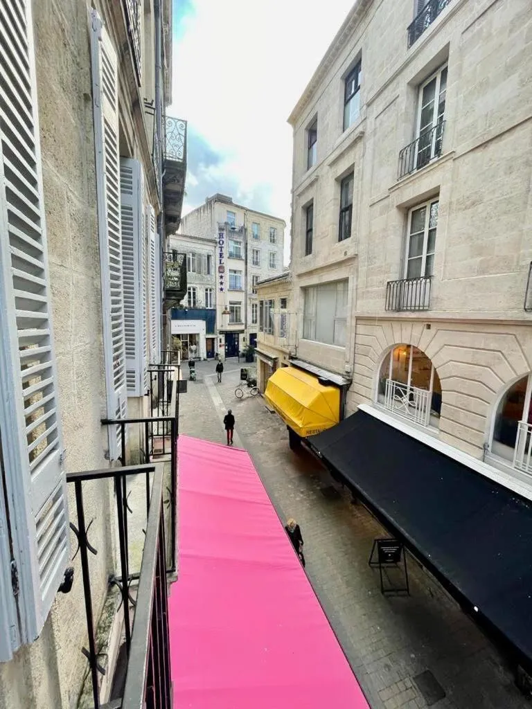 Image 4 of Beaux T2 et T3 climatisés dans le triangle d’or
