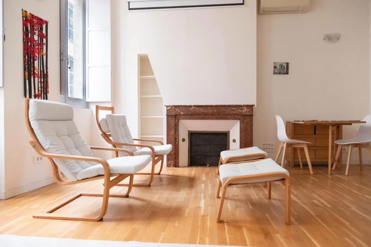 Image 1 of Bel appartement lumineux au cœur de Bordeaux