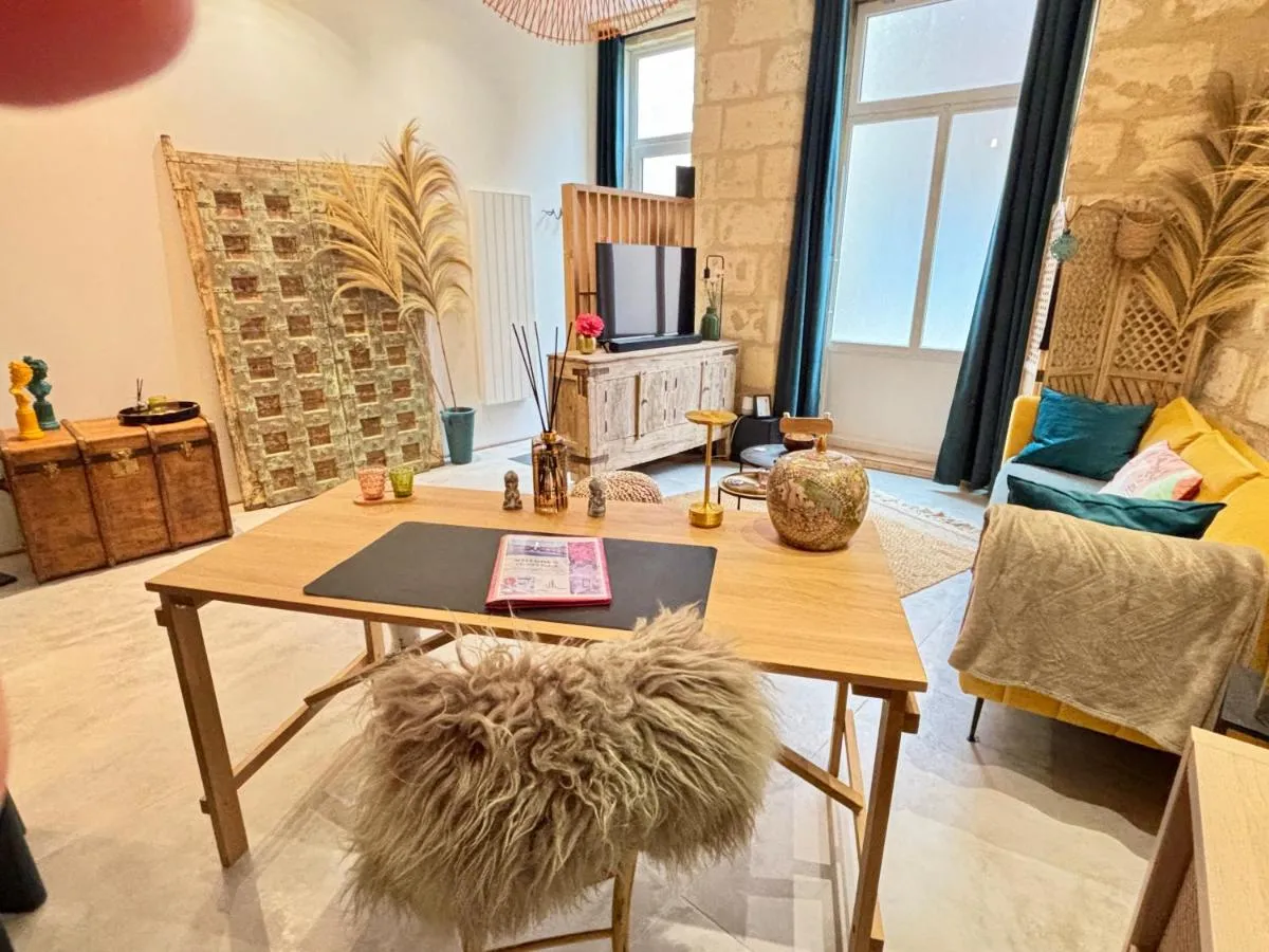 Image 2 of Bohème eyes – Bordeauxbnb
