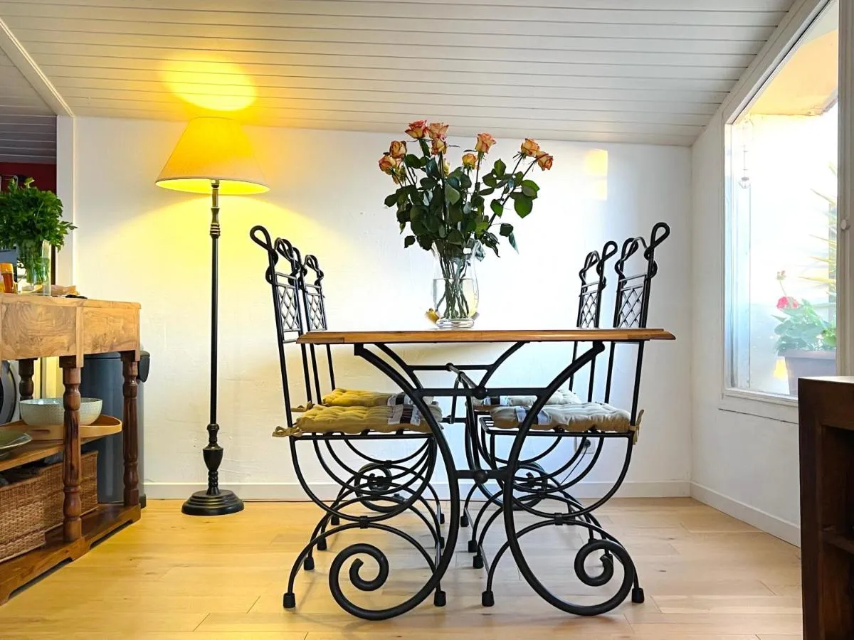Image 3 of Bordeaux Terrace
