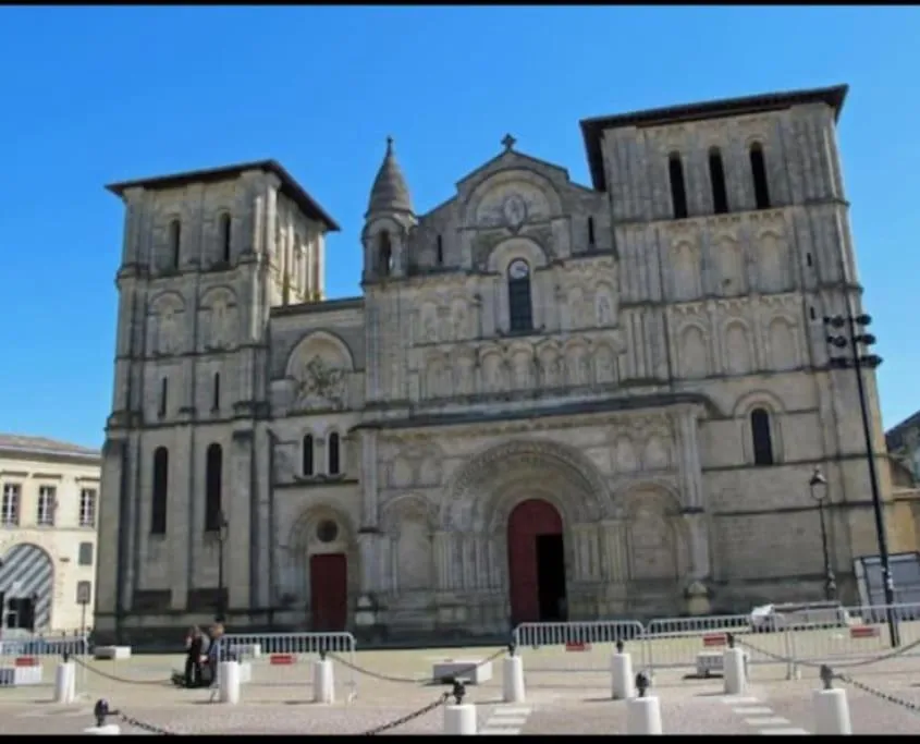 Image 6 of Bordeaux centre Maison calme