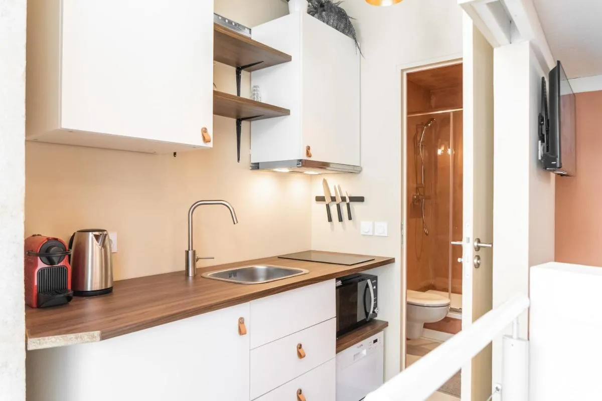 Image 4 of Bright duplex in the city center