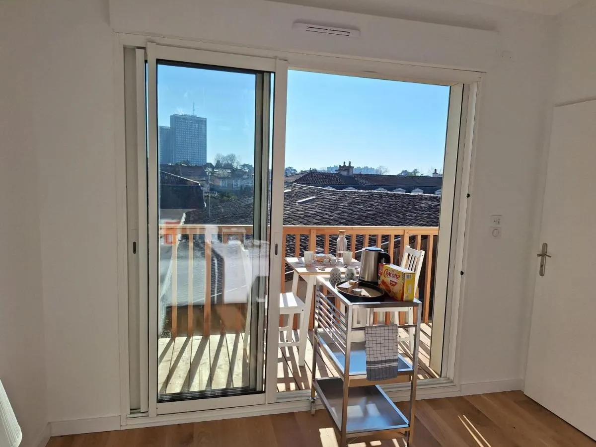 Image 6 of Chambre B&B 1 rénovée balcon