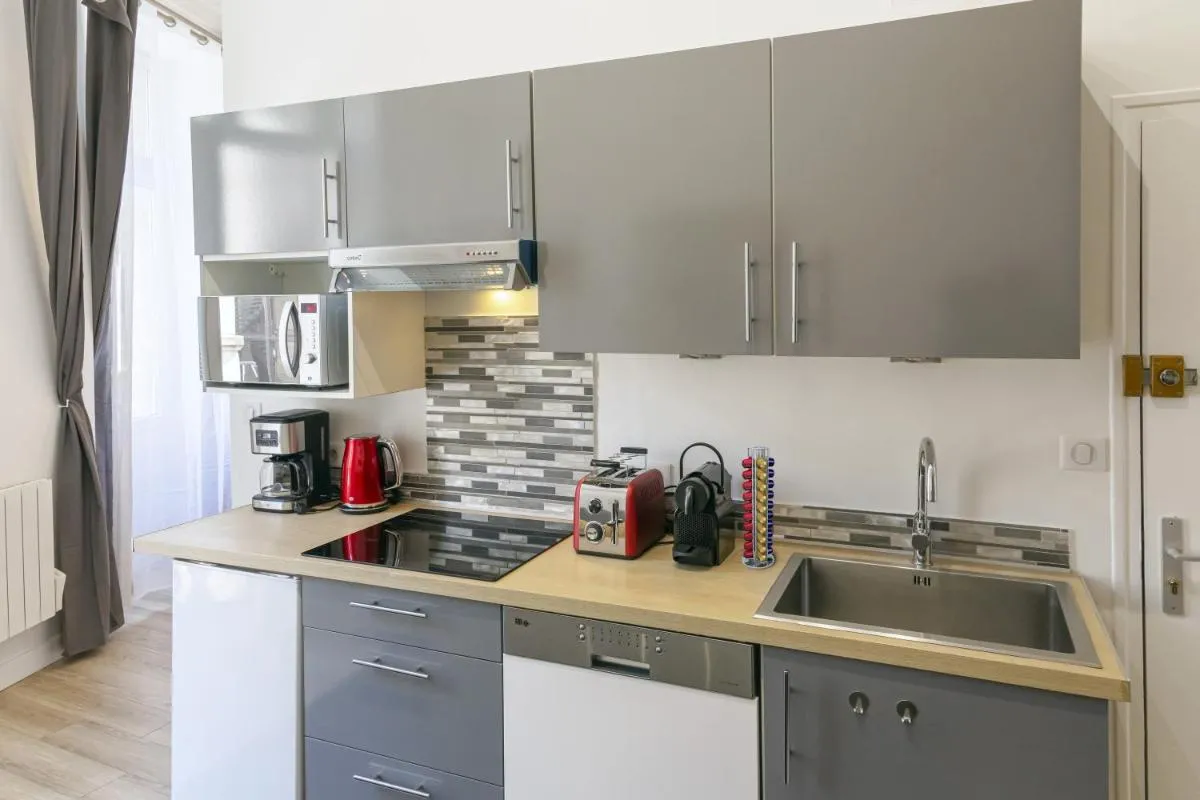 Image 3 of Charmant Logement Gambetta Bordeaux