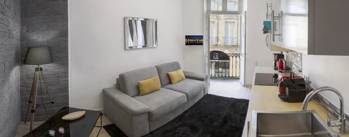 Image 1 of Charmant Logement Gambetta Bordeaux